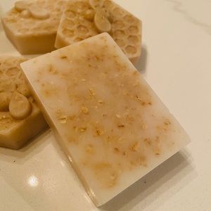 Almond and oatmeal soap bar!!